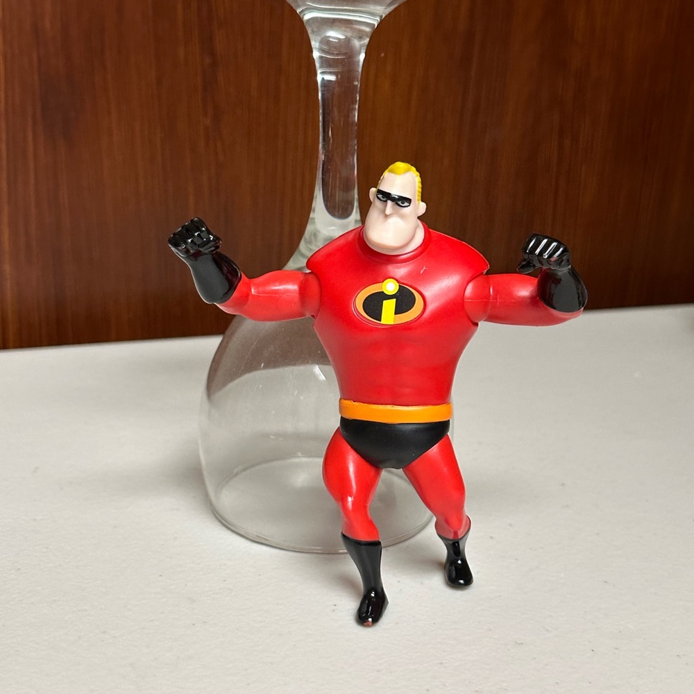 Disney Pixar Increíble Bob Parr action figure